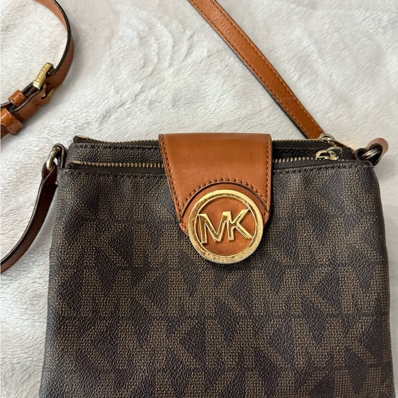 Michael Kors Dark Brown and Tan Crossbody Bag - Picture 4 of 11